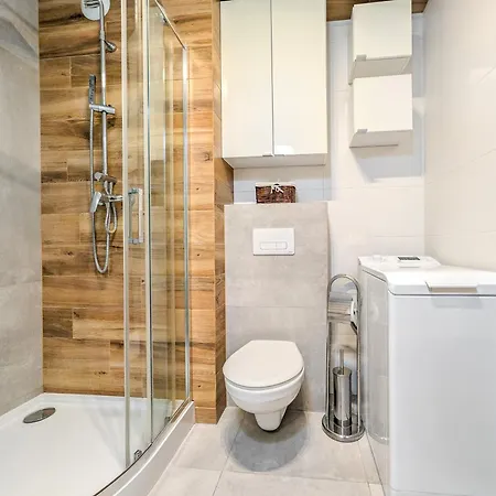 Апартаменты Riverwalk Charming By Bookinghost *