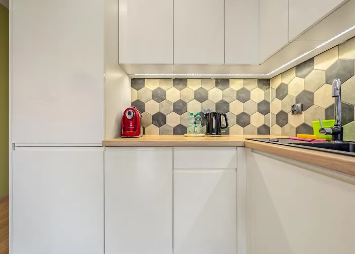 Riverwalk Charming By Bookinghost * 弗罗茨瓦夫